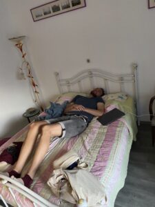 Zu kurzes Bett für grosse Menschen